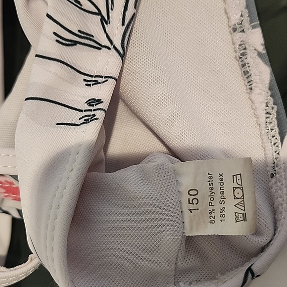 Shein Bathing Suit (flaw on bottoms) - Picture 5 of 5